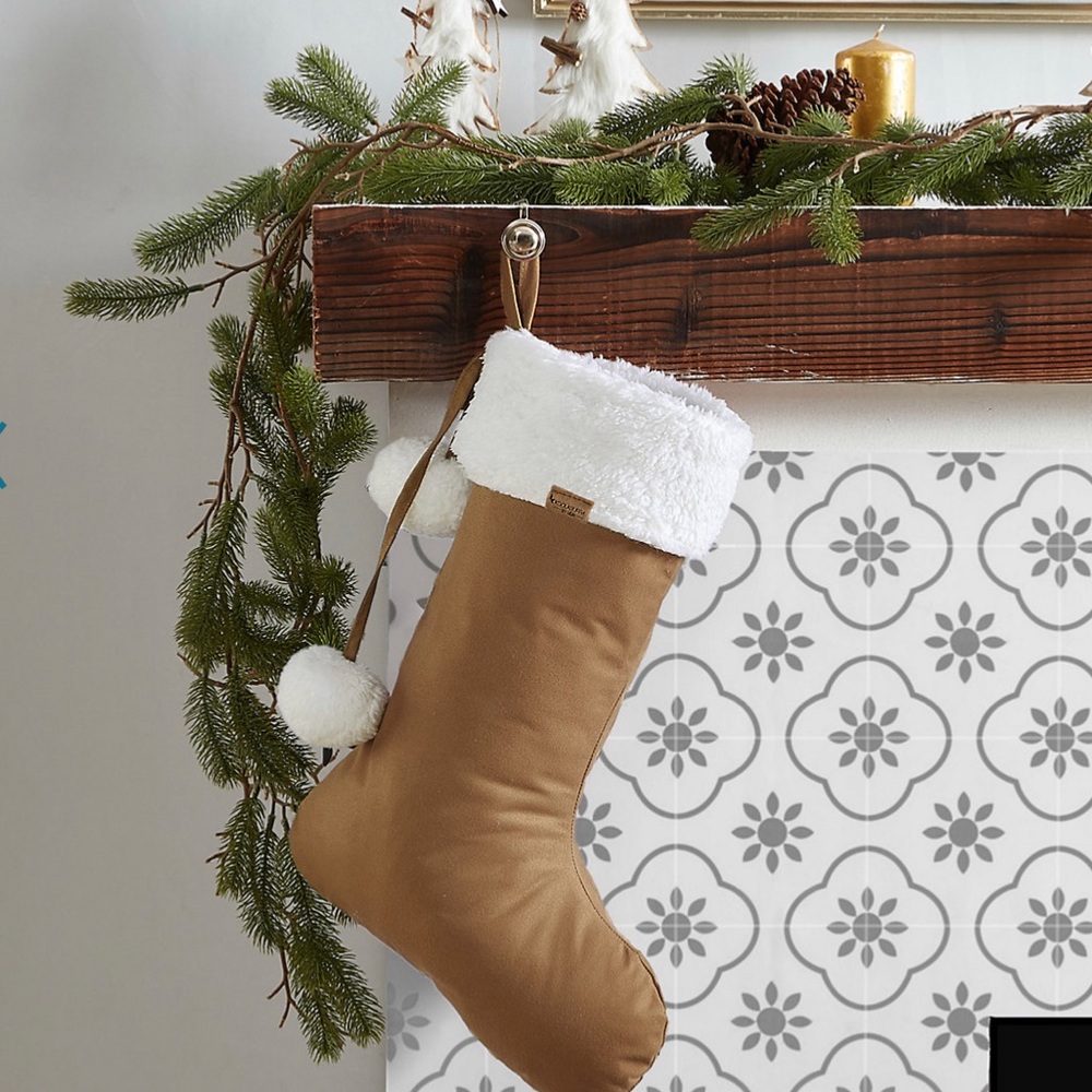 koolaburra by ugg faux suede stocking tan chesnut Christmas retail $40